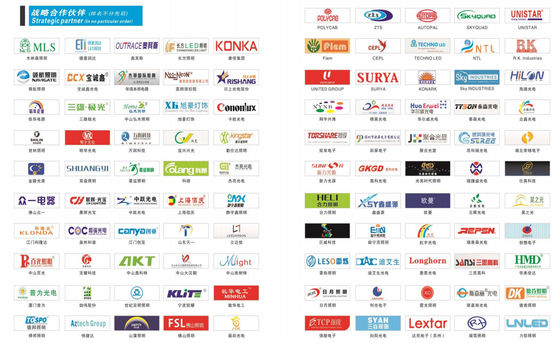 Machine d'assemblage de PCB rigides 250000CPH 68 stations d'alimentation équipement de placement SMT