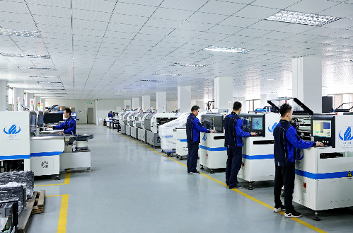 Fabrication d'éclairage à LED 12 têtes ampoules à LED Machine de prélèvement et de placement avec 28 alimentateurs