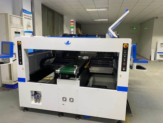 64 de forte stabilité automatiques de machine de support de SMT de conducteurs pour la bande flexible aucun fil