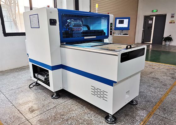 Machine multifonctionnelle de support de conducteur de puissance d'ampoules de la lentille LED de 45000CPH LED